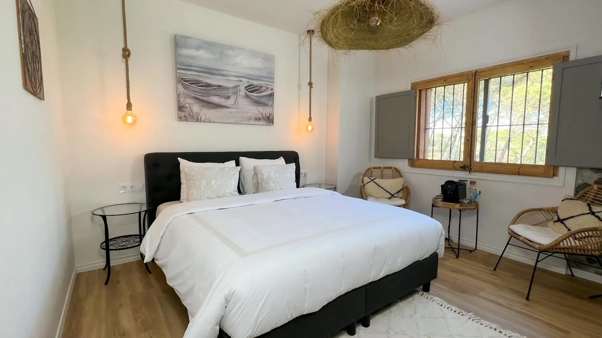 Can Jan Vives Vidreres Bed & Breakfast